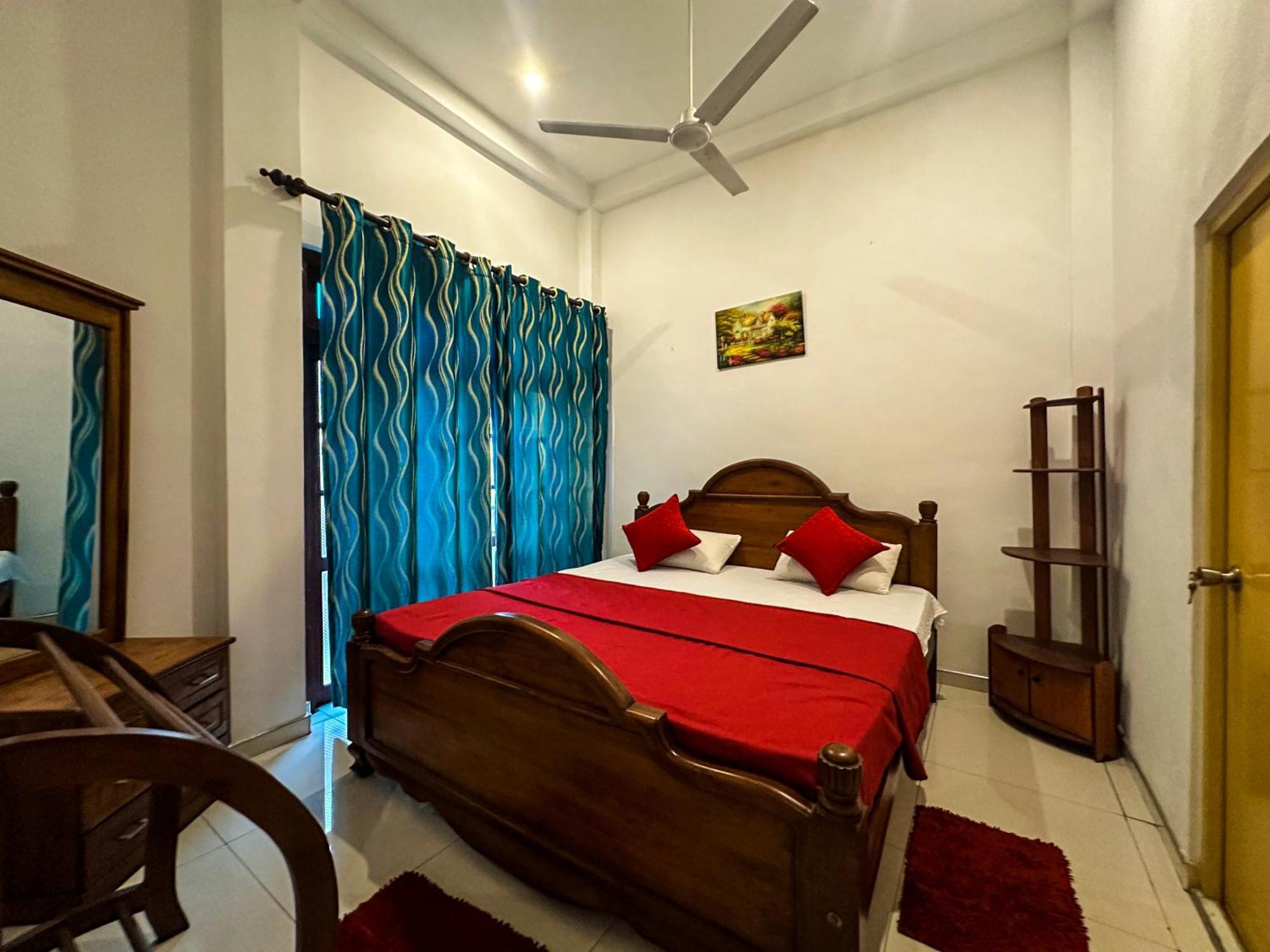 New Panda House Hotel Galle Szoba fotó