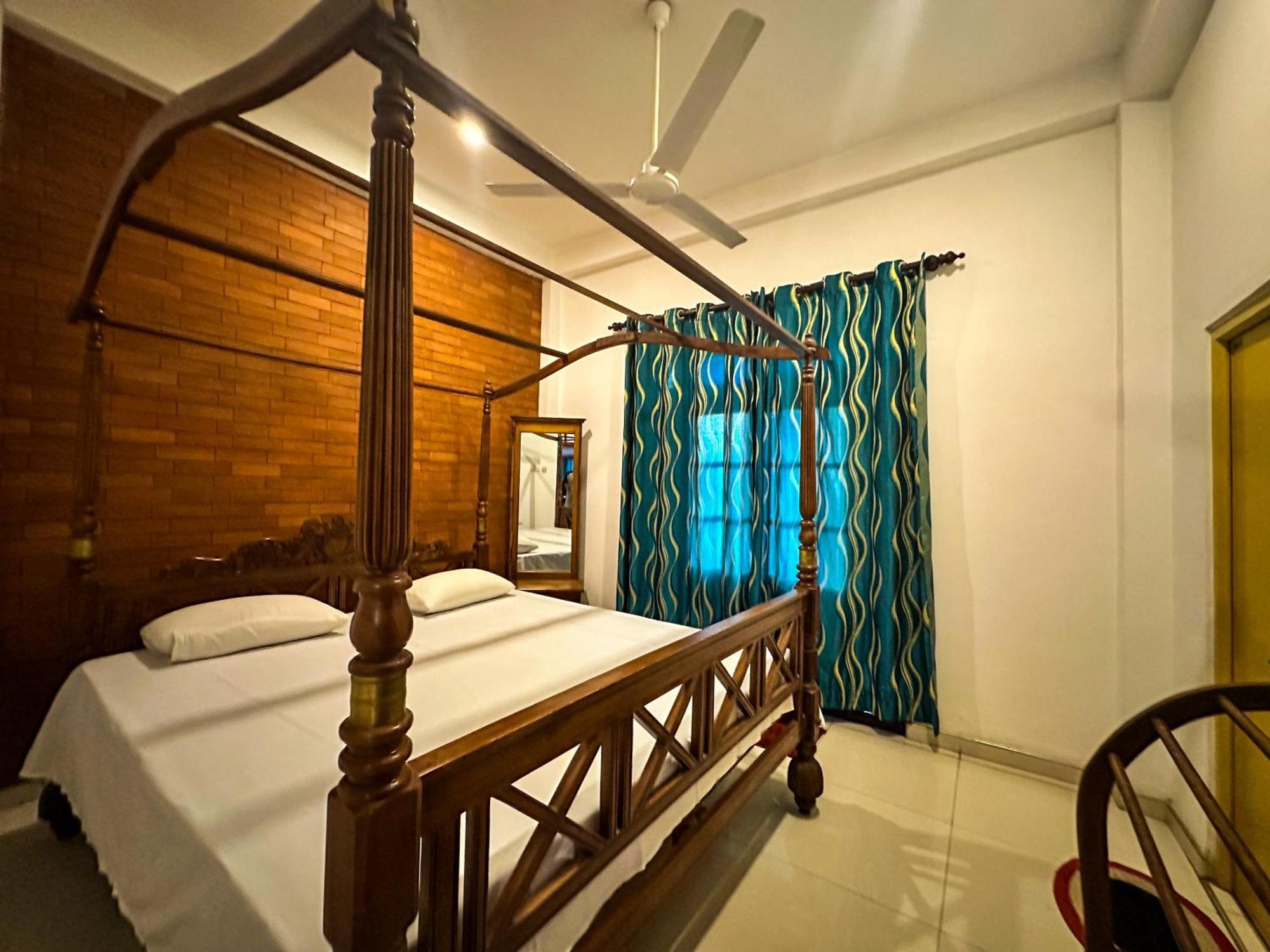 New Panda House Hotel Galle Szoba fotó